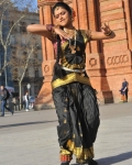 amala-paul-dancing-photos-iddarammayilatho-movie-27