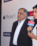 amala-paul-launches-iphone-5-15