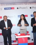 amala-paul-launches-iphone-5-28