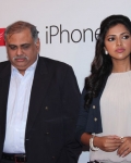 amala-paul-launches-iphone-5-48