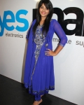 anjali-at-yes-mart-launch-12
