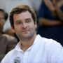 10 MPs urge Sonia to make Rahul Leader of Lok Sabha