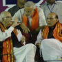 Advani backs Shivaraj, Rajnath backs Modi!